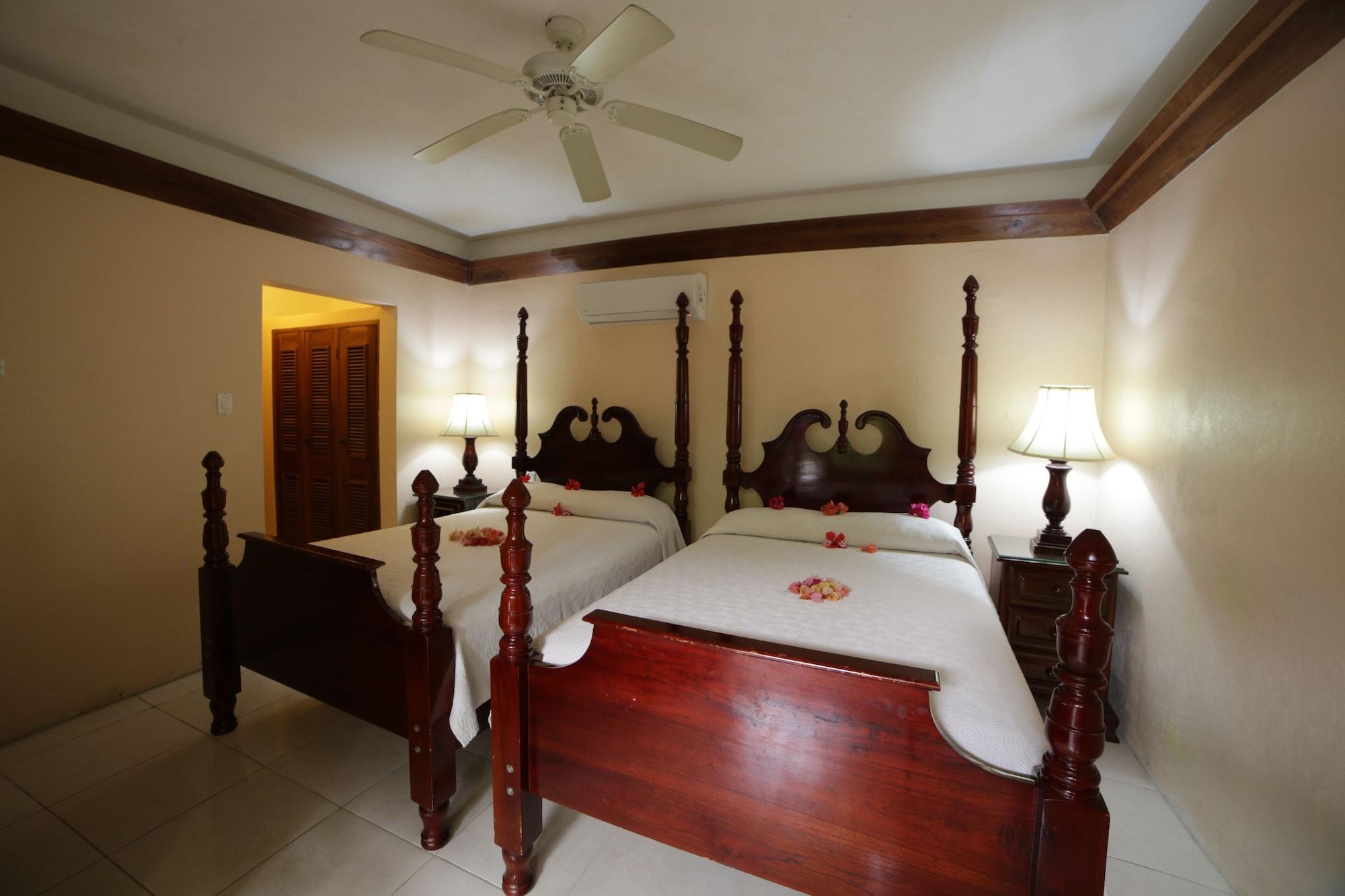 Negril Palms Hotel Buitenkant foto